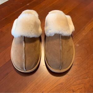 Lands End Women’s Cozy Shearling Slippers. SZ 10 med. Worn Once.